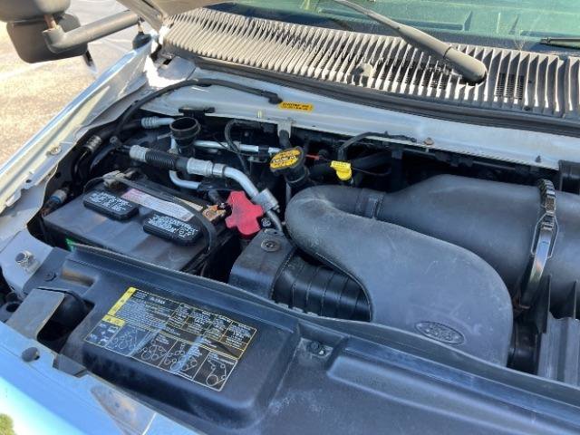 Used 2011 Ford E-450 and Econoline 450 Super Duty RWD image 21