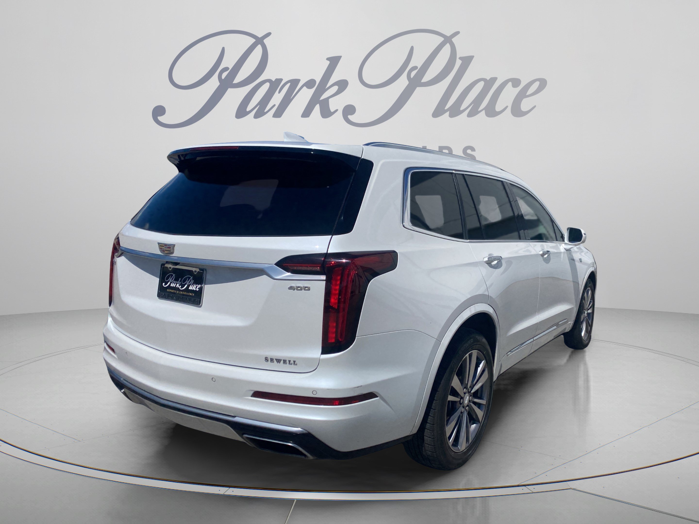 Used 2020 Cadillac XT6 Premium Luxury FWD image 6