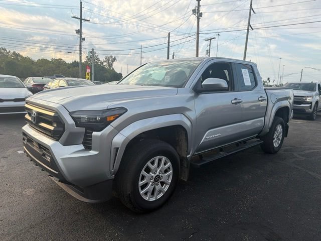 Used 2025 Toyota Tacoma SR5 AWD/4WD image 3