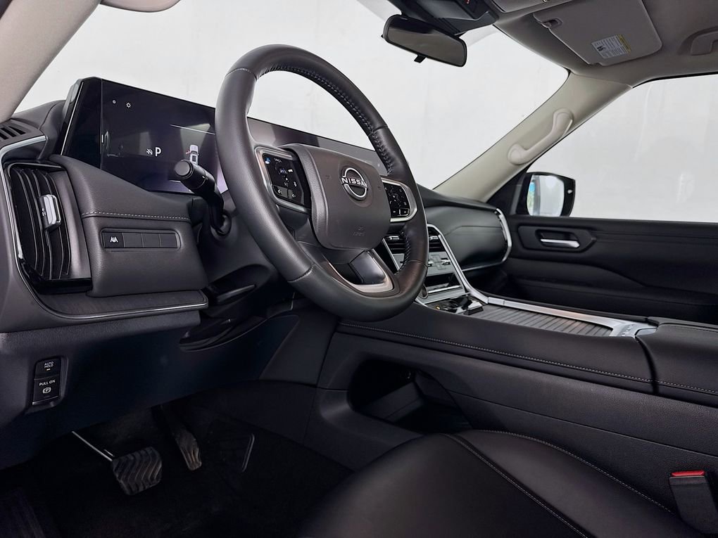 Used 2025 Nissan Armada SV image 12