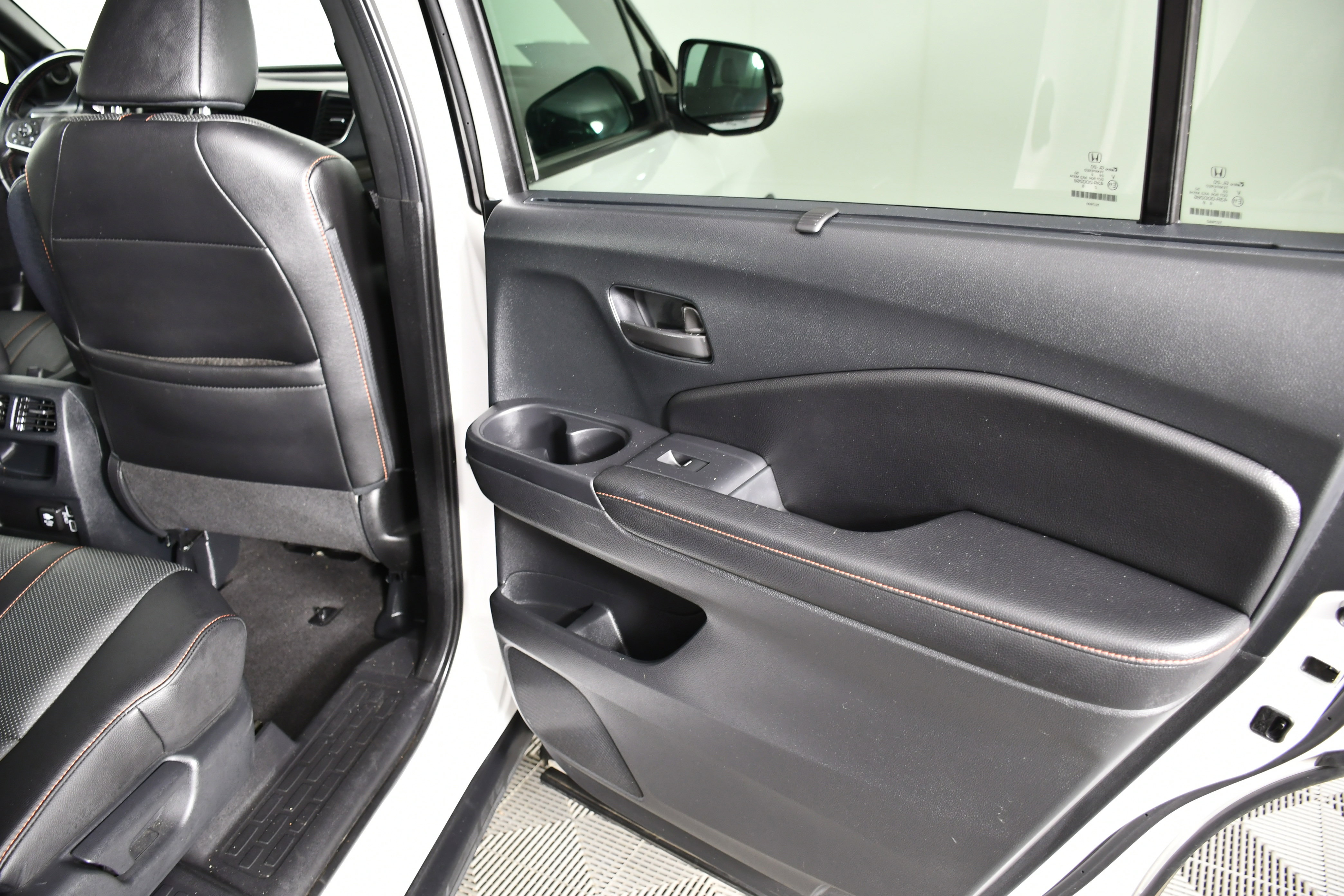 Certified 2023 Honda Passport TrailSport image 45