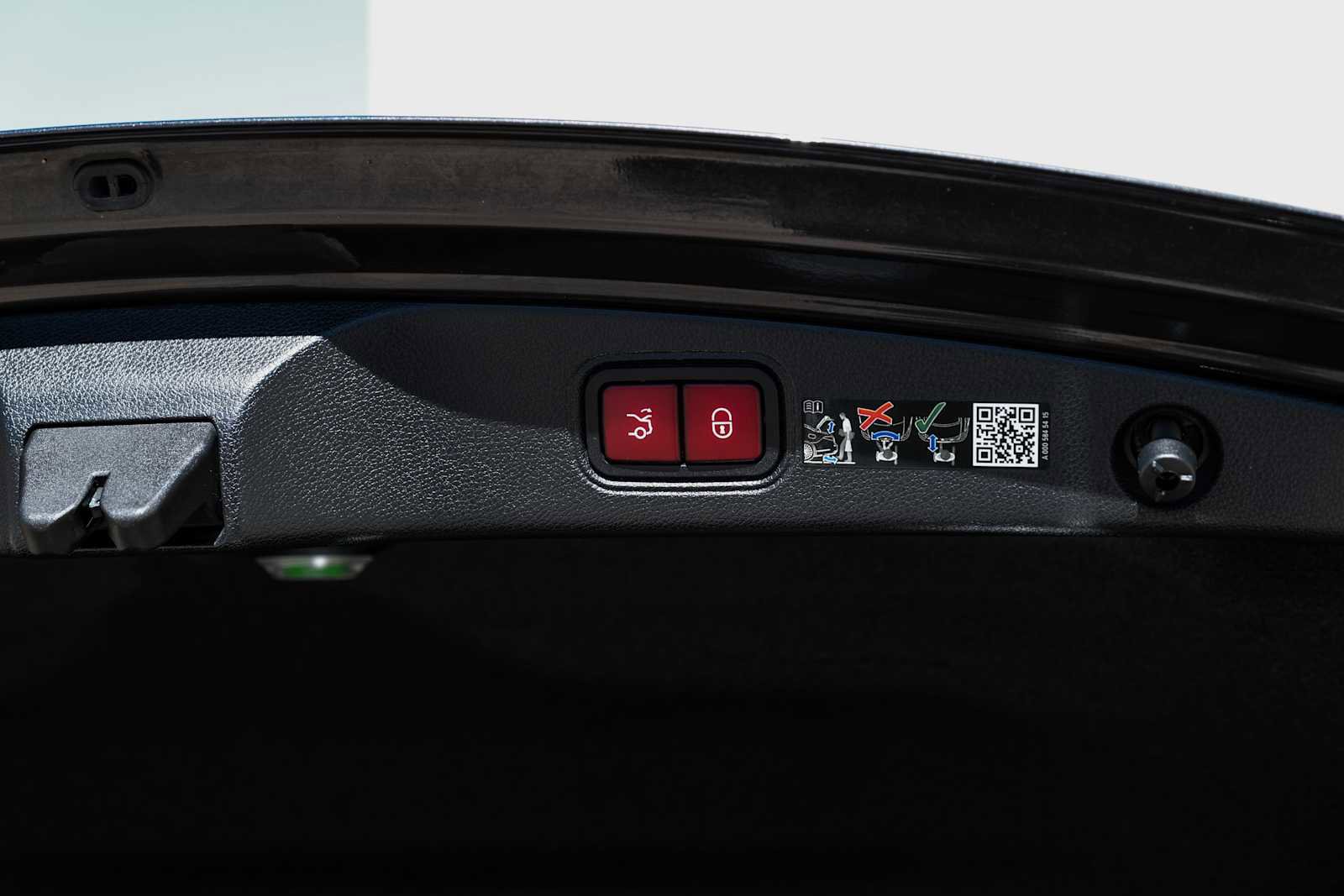 Used 2022 Mercedes-Benz E 450 Coupe image 46