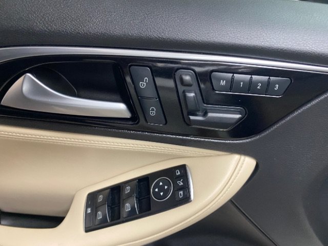 Used 2018 INFINITI QX30 Premium w/ Navigation Package AWD/4WD image 22