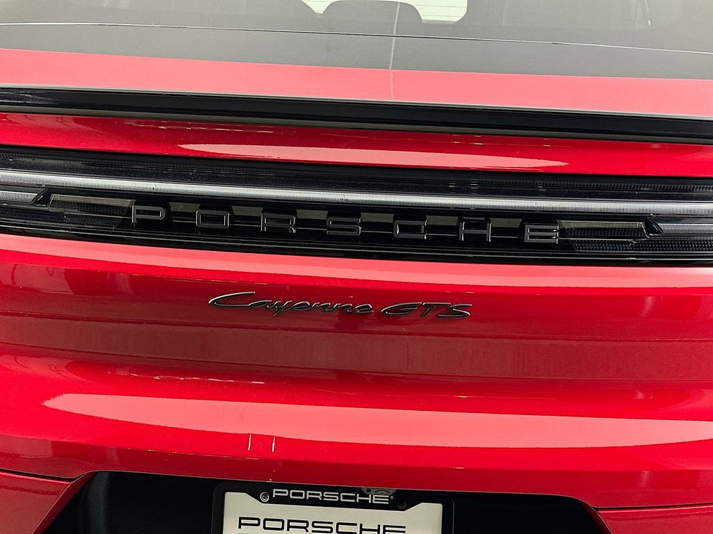 Certified 2026 Porsche Cayenne GTS AWD/4WD image 36