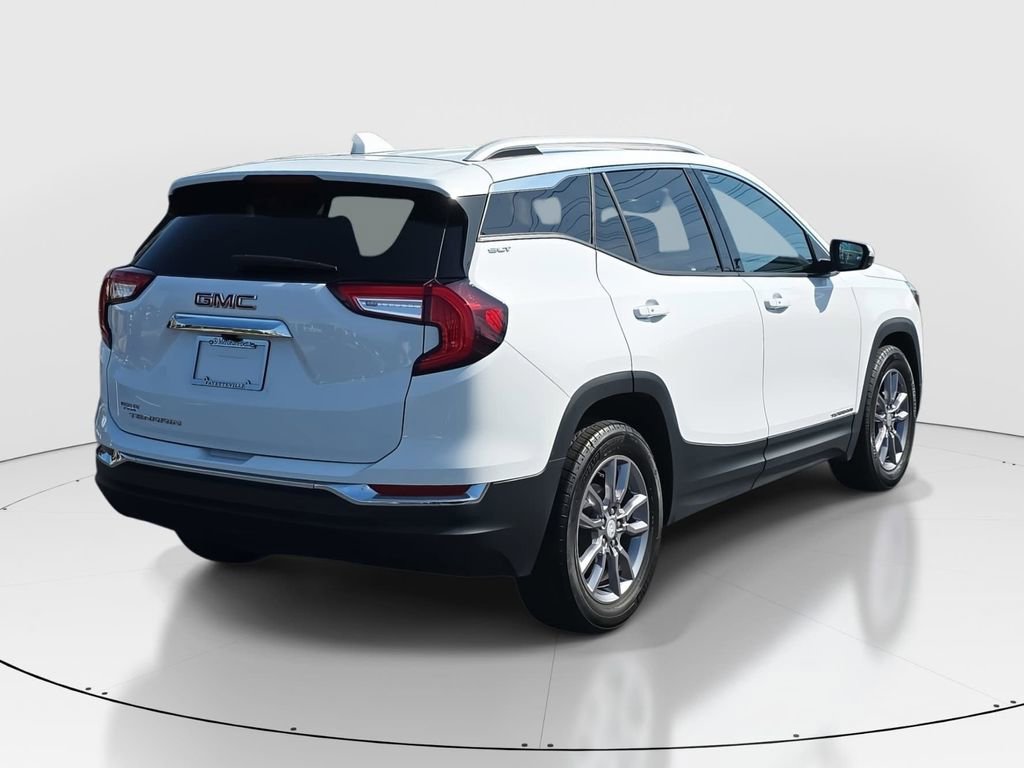 Used 2023 GMC Terrain SLT w/ Infotainment Package II FWD image 5
