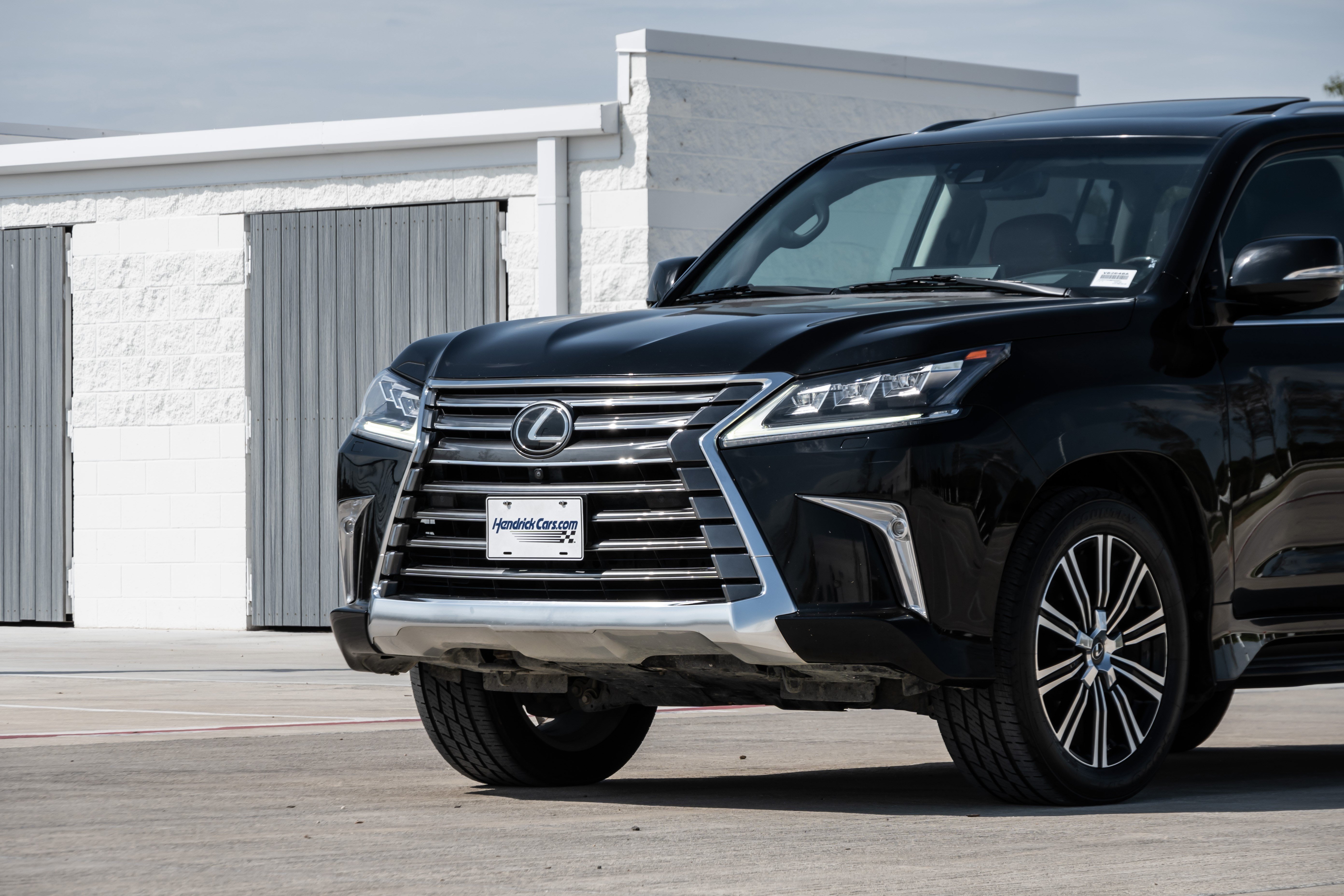 Used 2021 Lexus LX 570 4WD w/ Luxury Package image 35