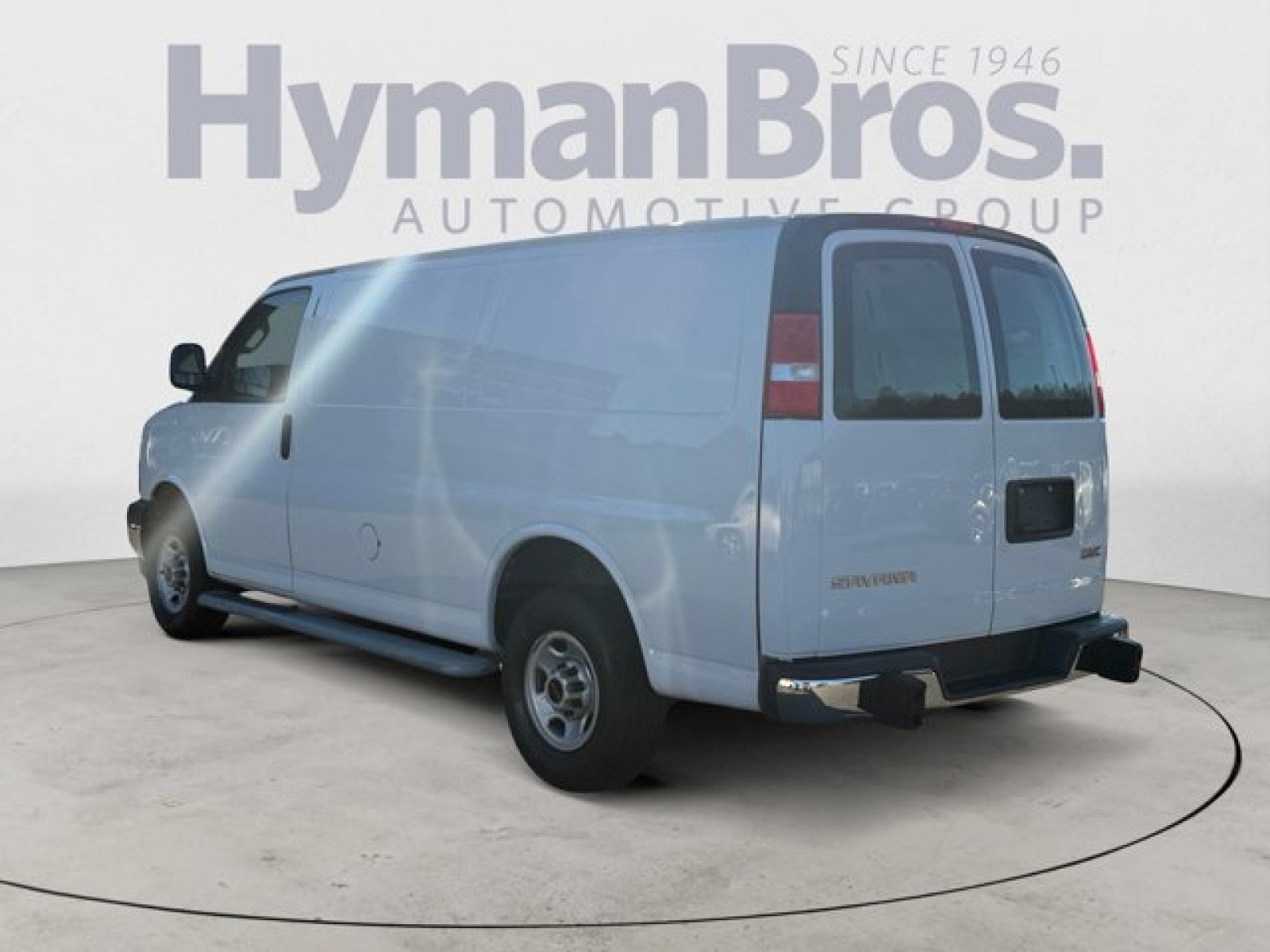 Used 2024 GMC Savana 2500 w/ Driver Convenience Package image 5