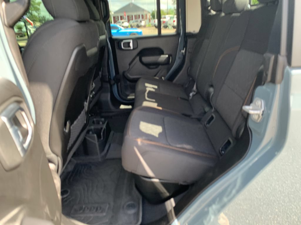 Used 2024 Jeep Gladiator Mojave w/ Convenience Group AWD/4WD image 19