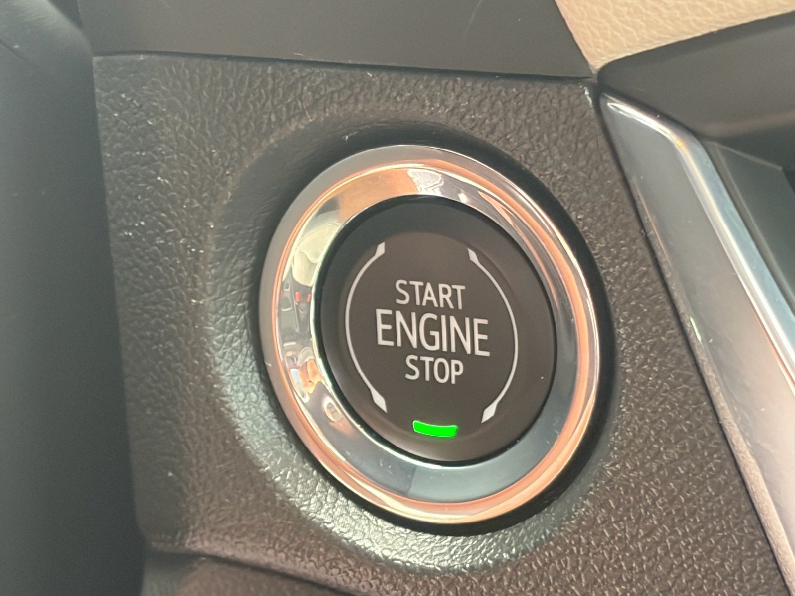 Used 2024 Buick Encore GX Avenir w/ Avenir Technology Package FWD image 27