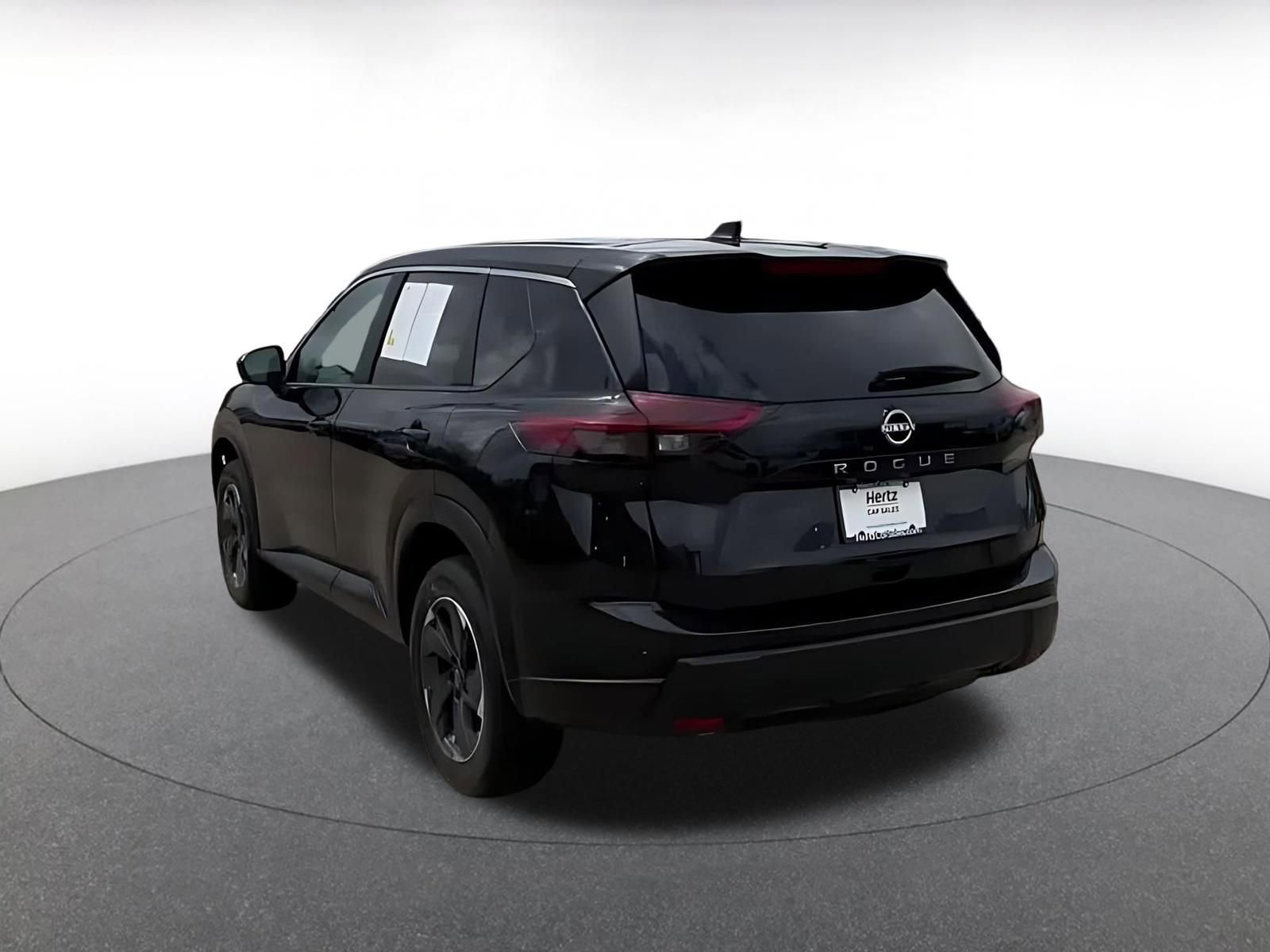 Used 2025 Nissan Rogue SV image 11