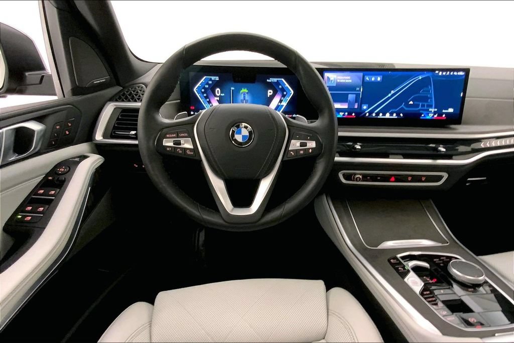 Used 2024 BMW X5 xDrive40i AWD/4WD image 4