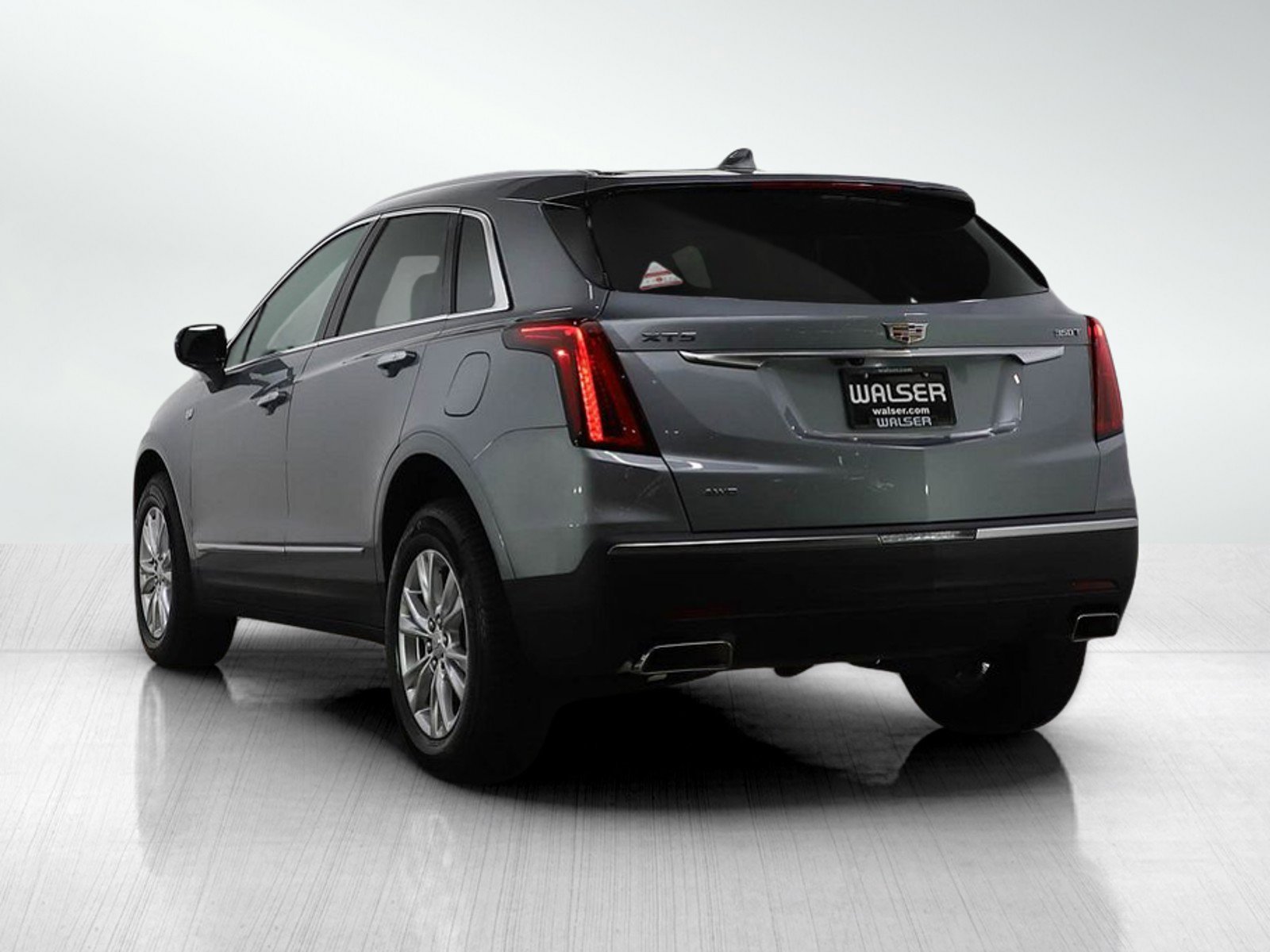 Used 2025 Cadillac XT5 Luxury image 3