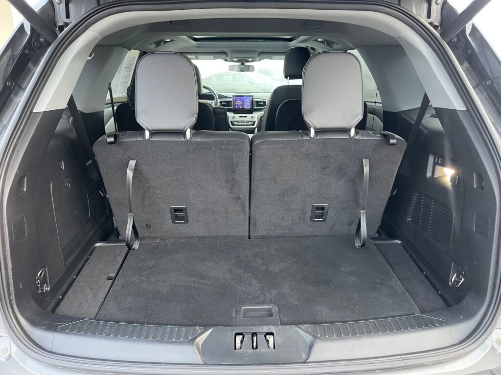 Used 2023 Ford Explorer XLT w/ Equipment Group 202A image 20