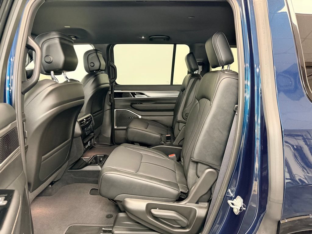 New 2026 Jeep Grand Wagoneer Limited AWD/4WD image 6