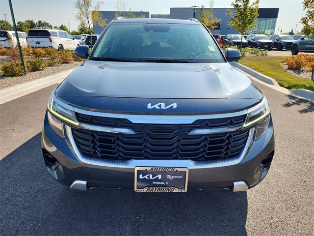 Used 2024 Kia Seltos EX image 3