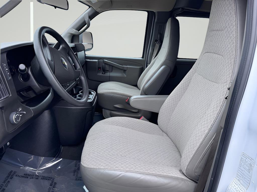 Used 2023 Chevrolet Express 3500 LT w/ LT Preferred Equipment Group image 10