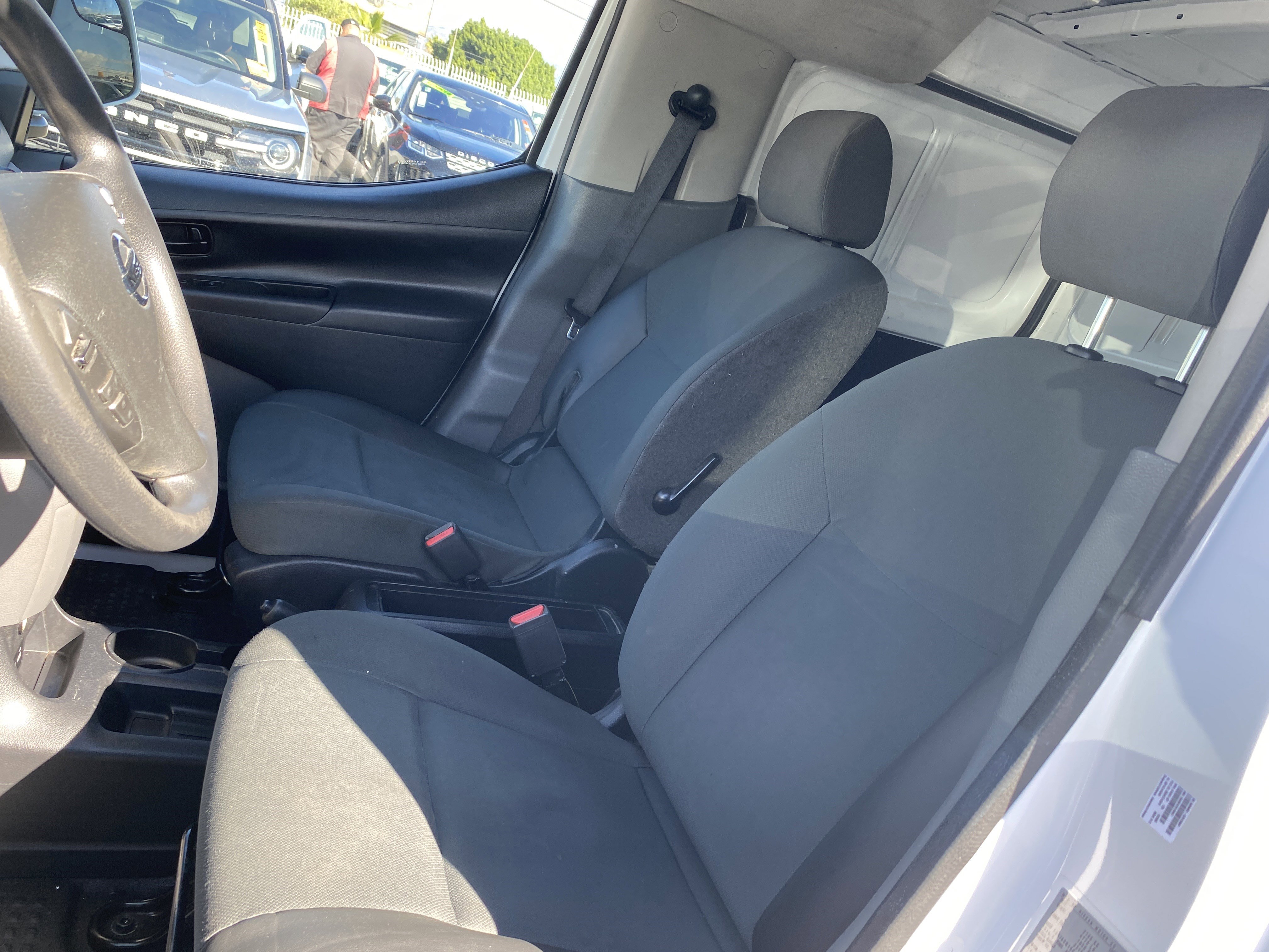 Used 2020 Nissan NV200 SV w/ Back Door Glass Package image 12