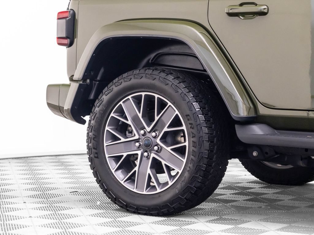 Used 2024 Jeep Wrangler High Altitude AWD/4WD image 37