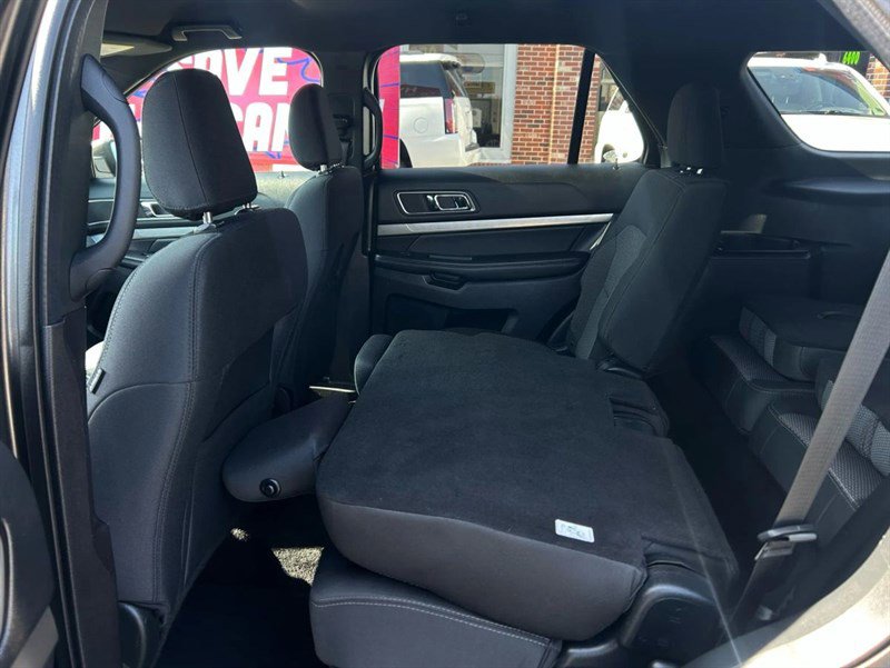 Used 2019 Ford Explorer XLT image 20