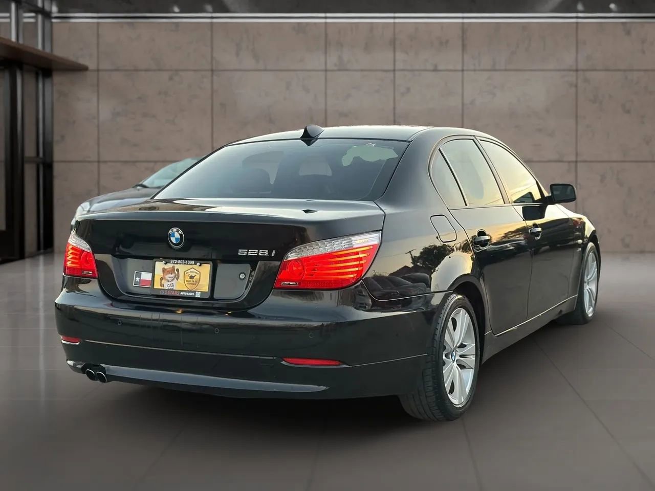 Used 2010 BMW 528i xDrive Sedan image 23