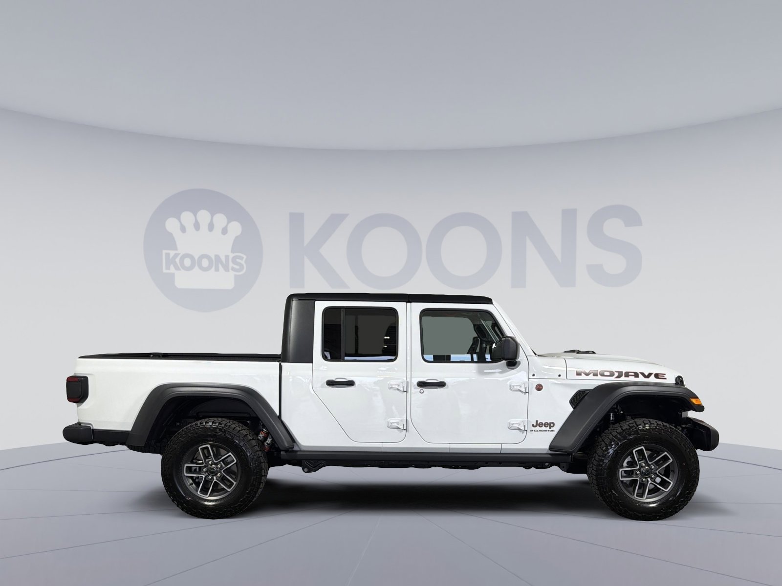 Used 2025 Jeep Gladiator Mojave w/ Safety Group image 8