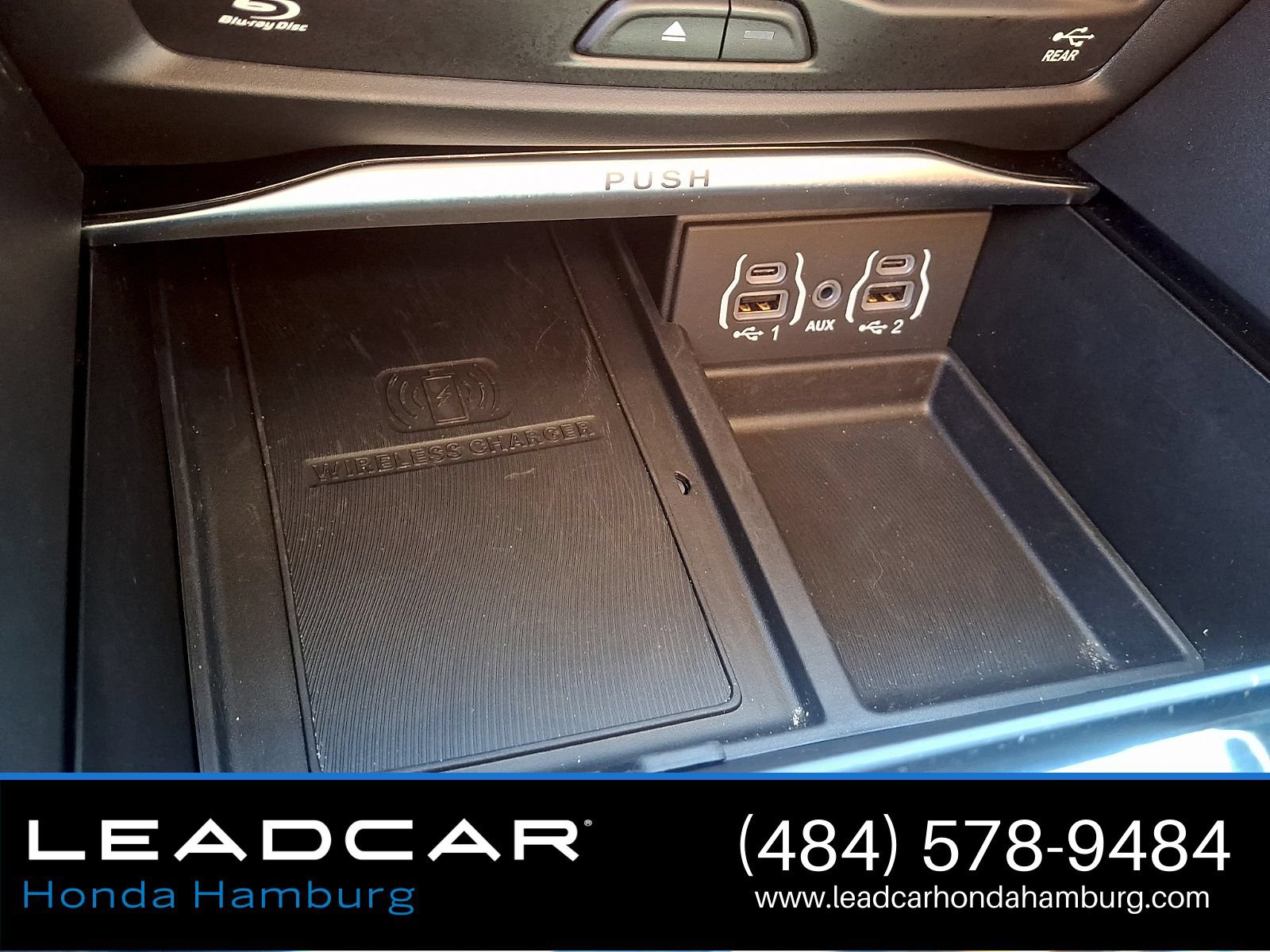 Used 2023 Chrysler Pacifica Pinnacle FWD image 26