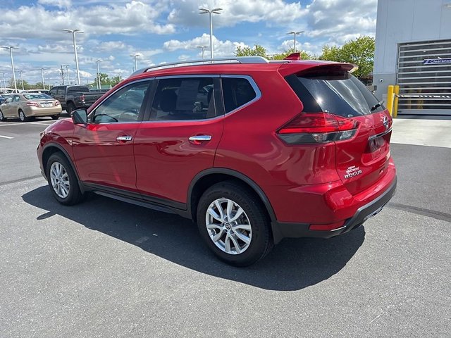 Used 2017 Nissan Rogue SV w/ SV Premium Package AWD/4WD image 12
