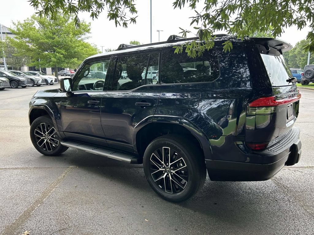 Used 2024 Lexus GX 550 w/ Accessory Package (Z1) AWD/4WD image 4