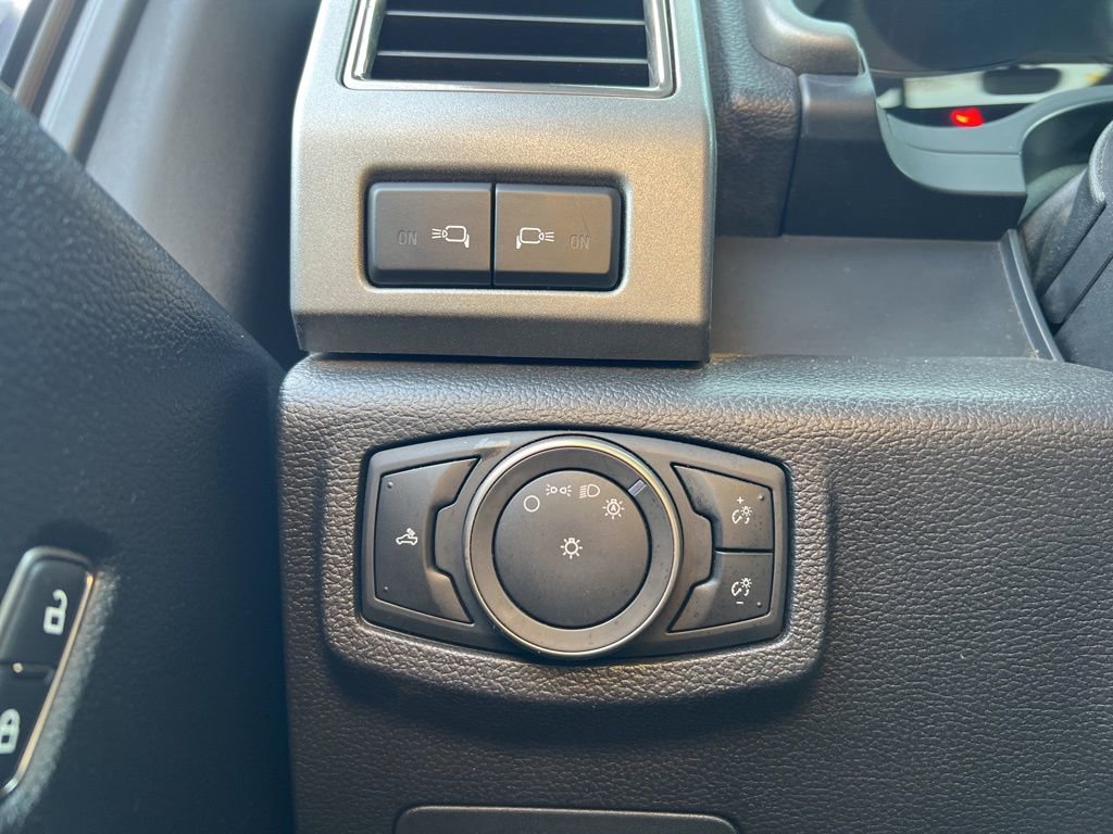 Used 2017 Ford F150 Raptor image 15