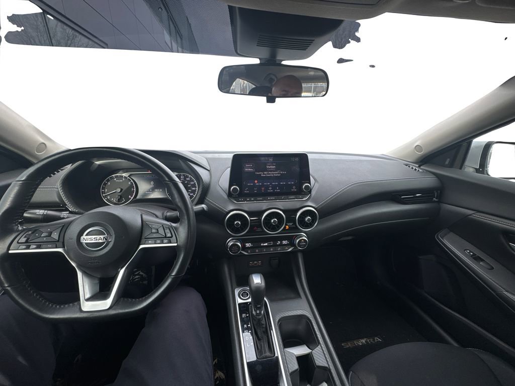 Used 2020 Nissan Sentra SV image 17