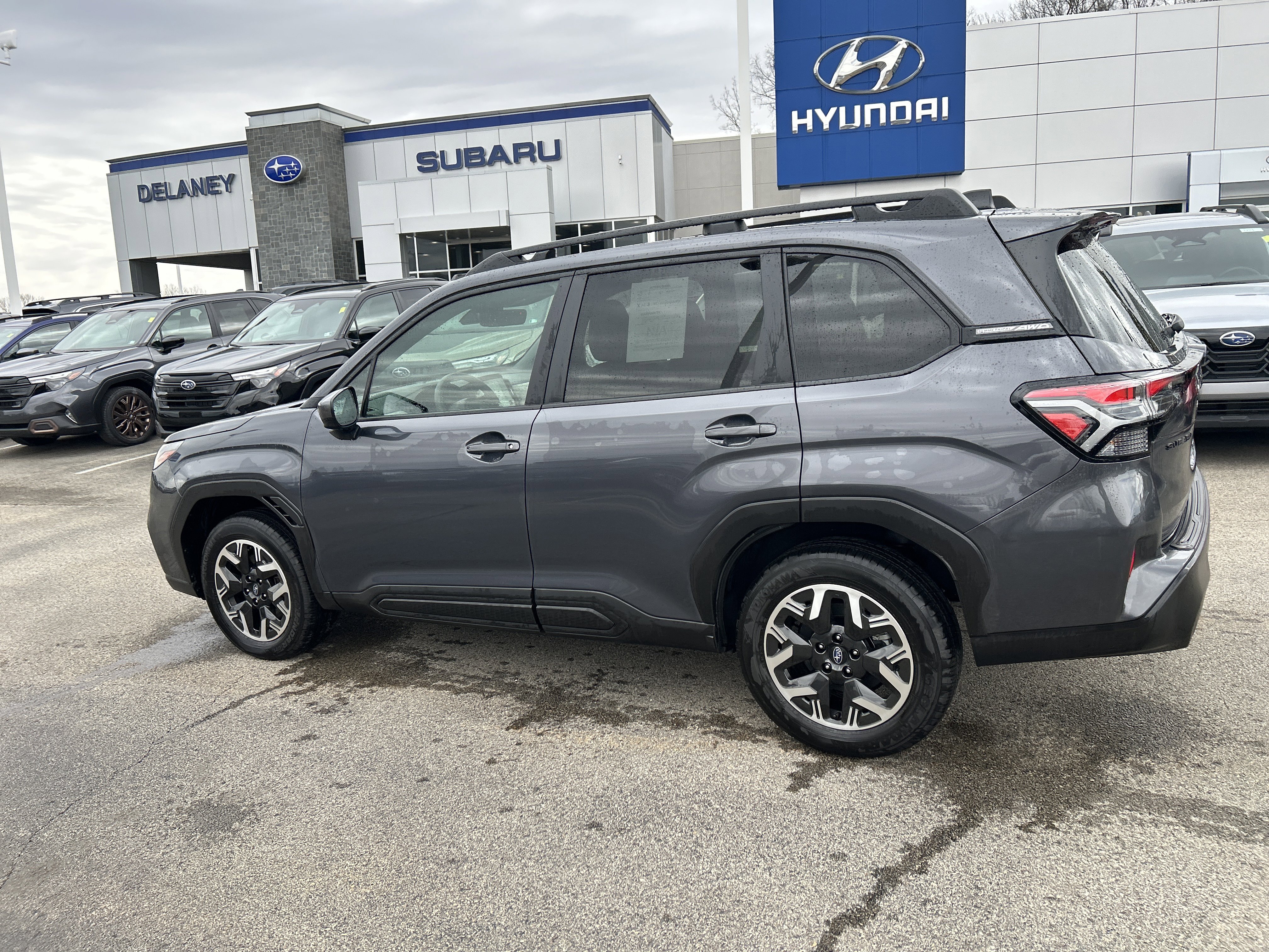 Used 2025 Subaru Forester Premium w/ Convenience Package #1 image 14