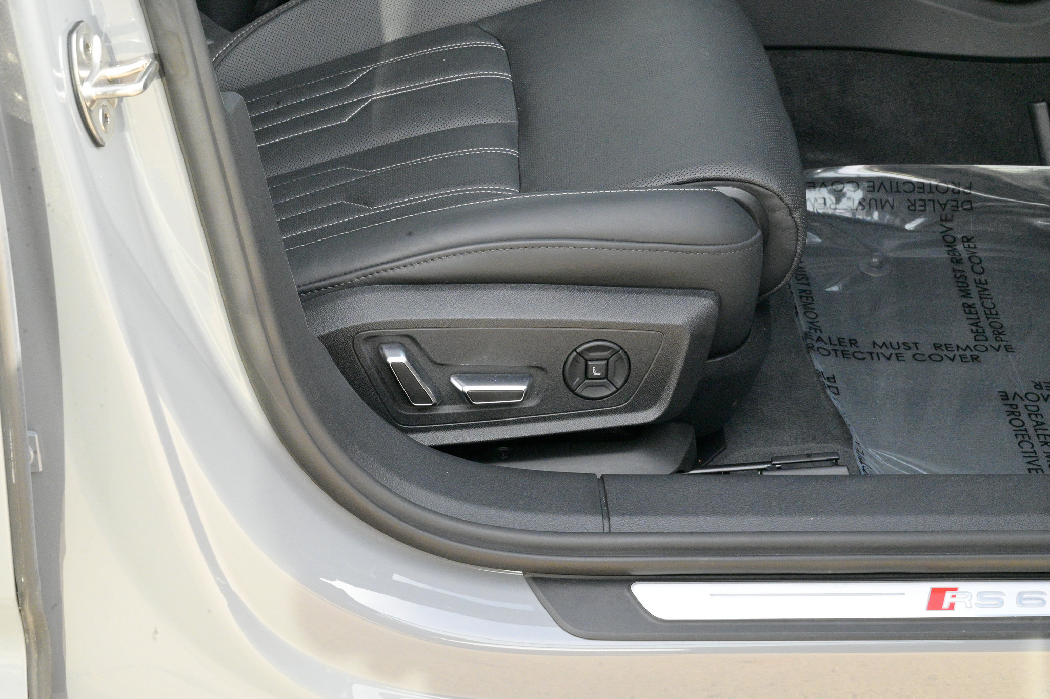 Used 2025 Audi RS 6 performance image 59