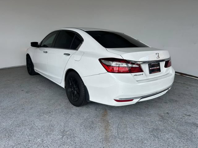 Used 2017 Honda Accord LX image 3