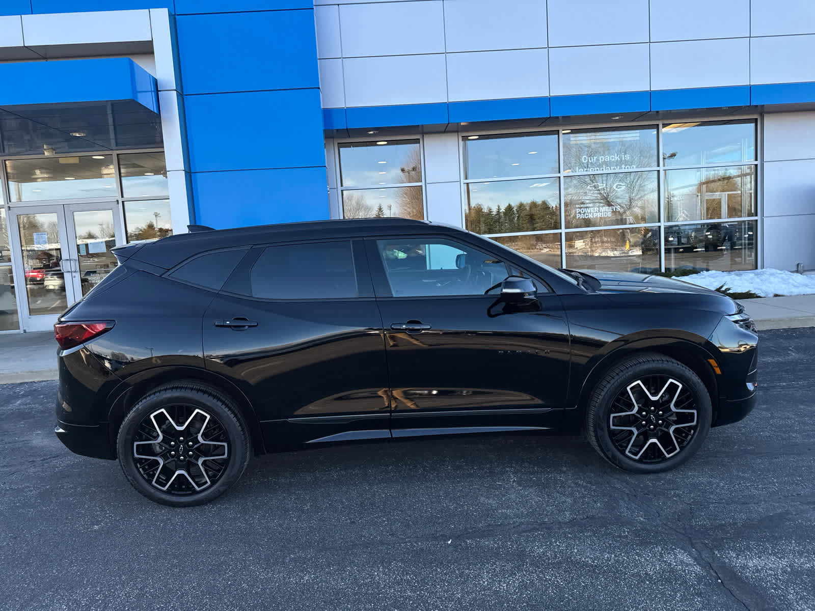 Used 2024 Chevrolet Blazer RS w/ Driver Confidence II Package image 3