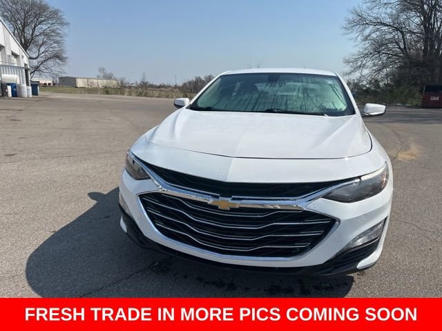 Used 2022 Chevrolet Malibu LT image 3