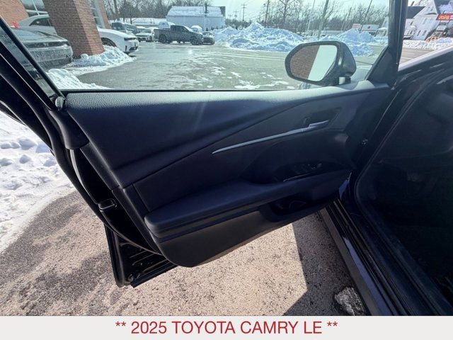 Used 2025 Toyota Camry LE image 10
