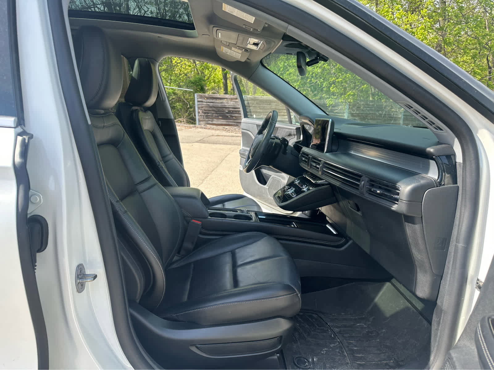 Used 2022 Lincoln Corsair AWD w/ Premium Package image 21