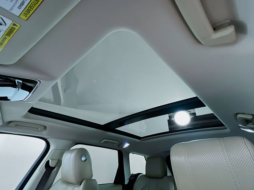 Used 2016 Land Rover Range Rover Sport HSE image 23