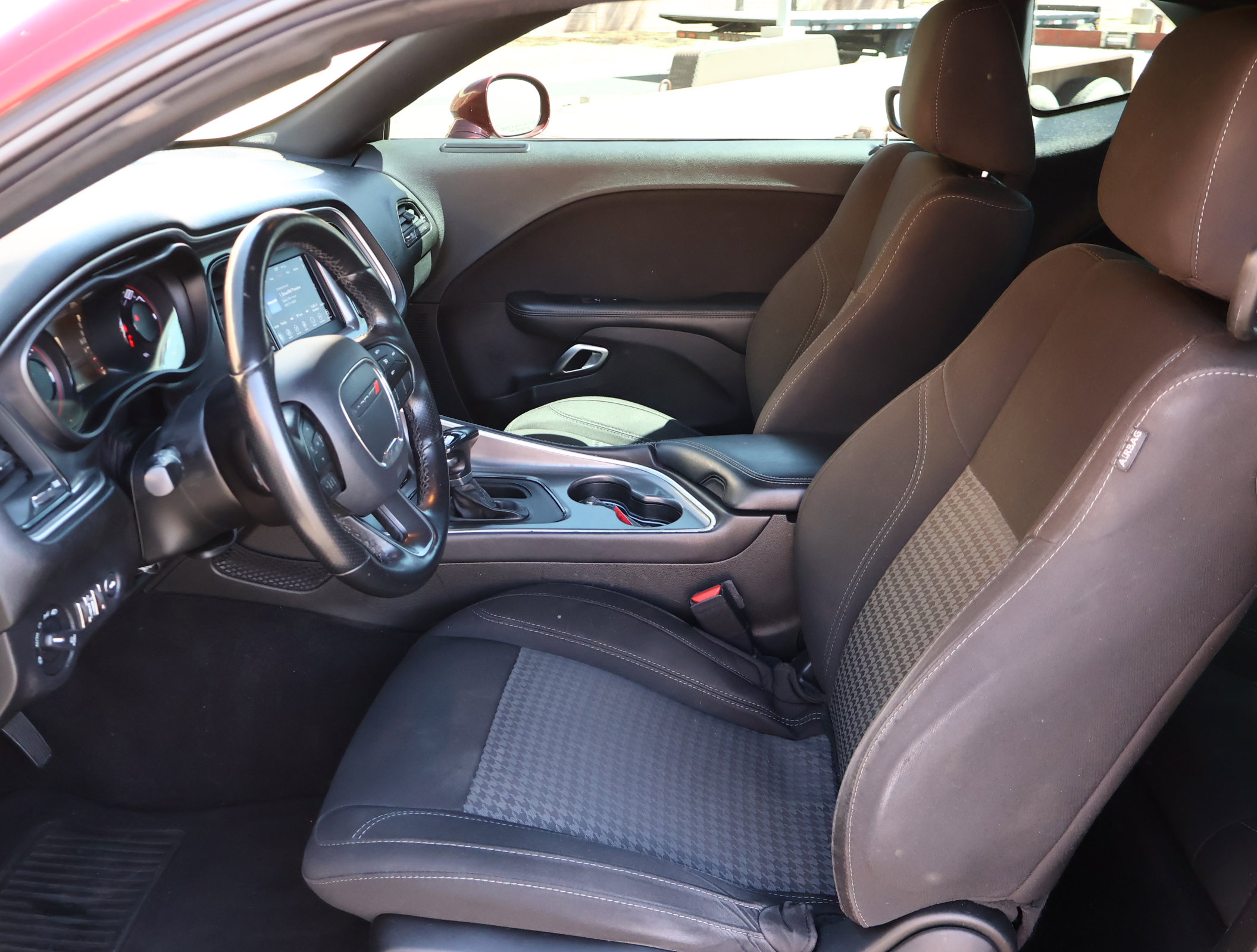 Used 2020 Dodge Challenger SXT w/ Blacktop Package image 7