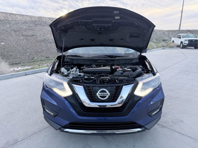 Used 2017 Nissan Rogue SL w/ SL Premium Package image 40