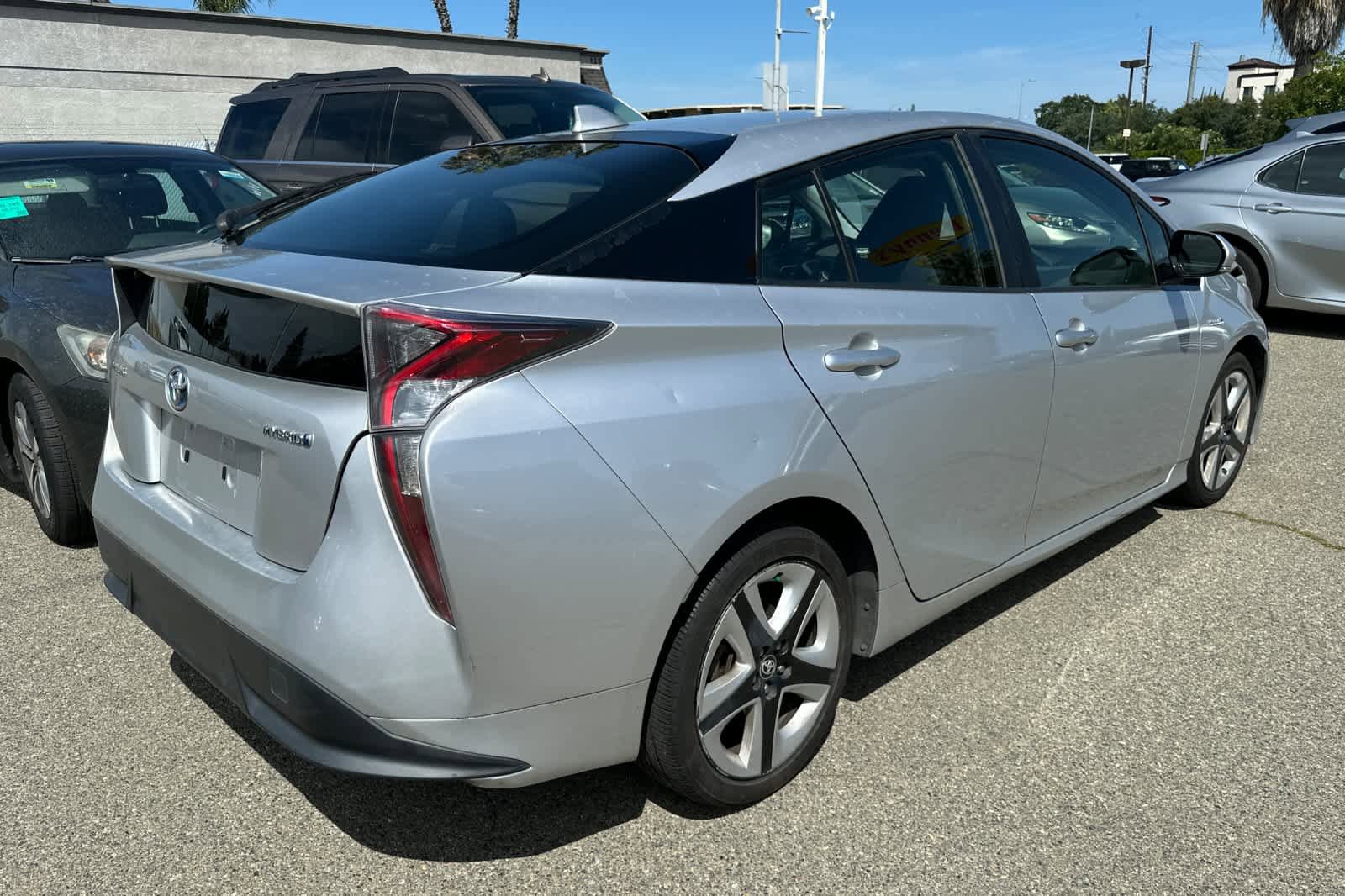 Used 2016 Toyota Prius Three Touring FWD image 4