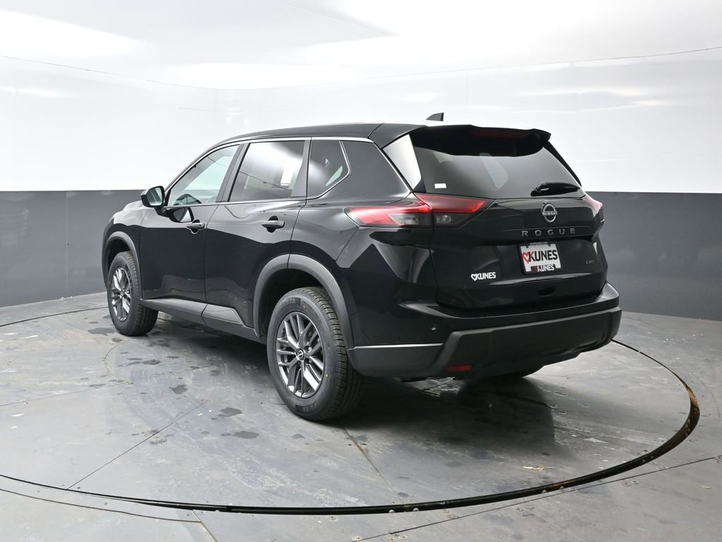 Used 2024 Nissan Rogue S image 12