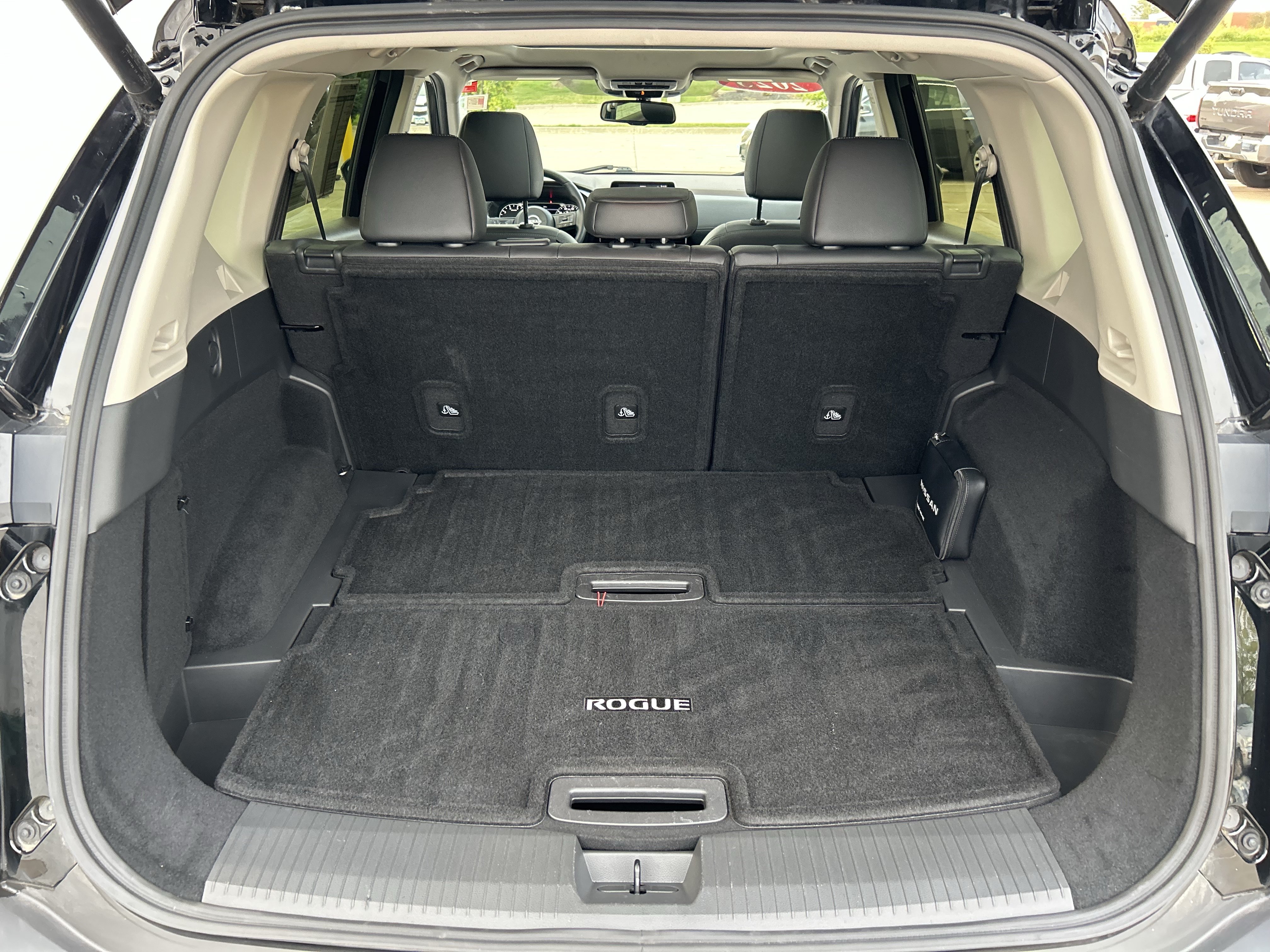 Used 2023 Nissan Rogue SL AWD/4WD image 21