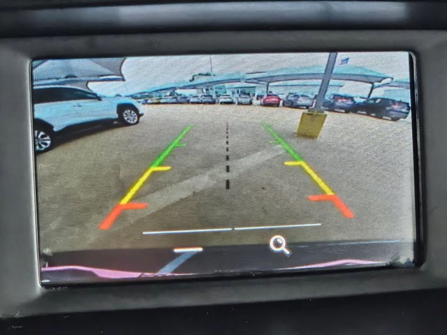 Used 2018 Ford Focus SE FWD image 13