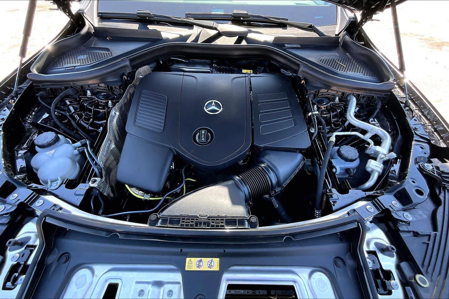 Used 2025 Mercedes-Benz GLC 300 image 32