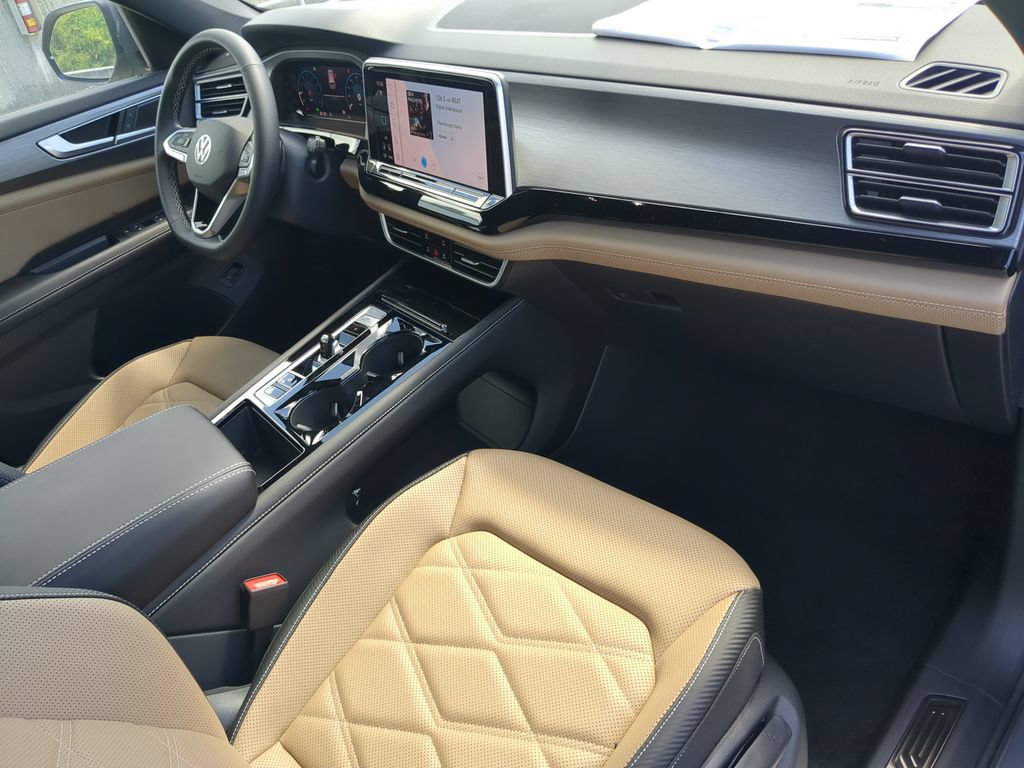 New 2026 Volkswagen Atlas Cross Sport SE FWD image 12