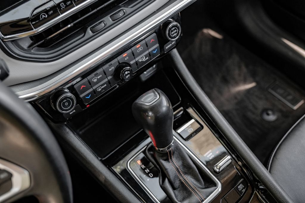 Used 2022 Jeep Compass Limited image 33