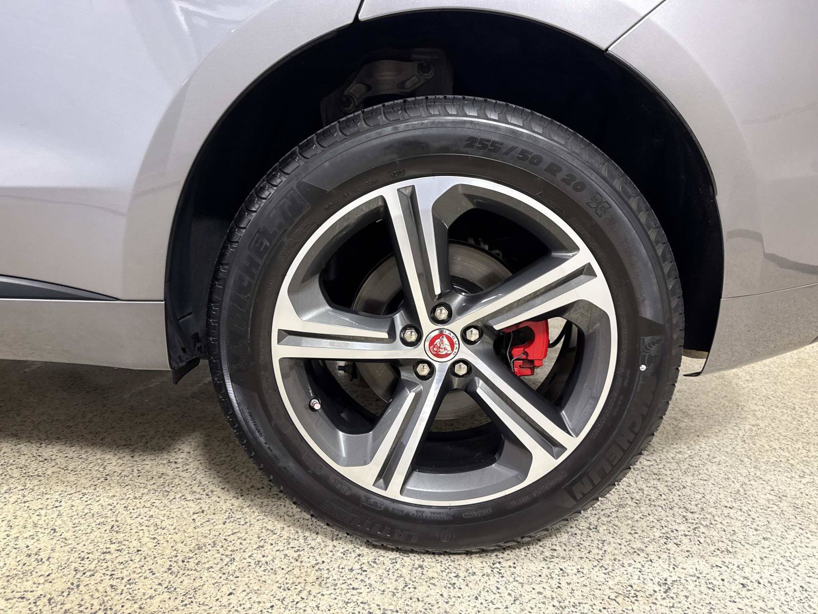 Used 2020 Jaguar F-PACE R-Sport AWD/4WD image 9