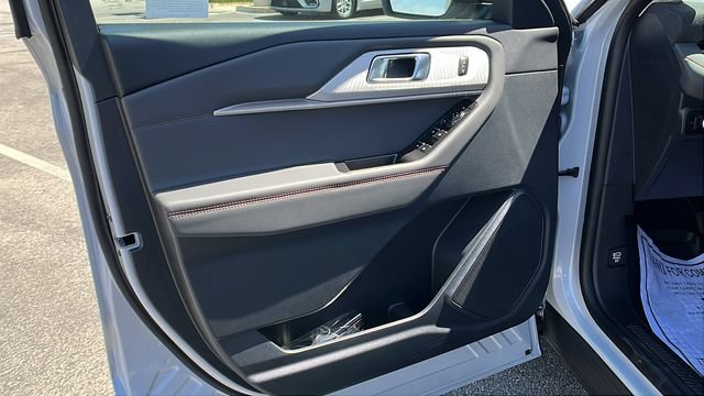 New 2026 Ford Explorer Active w/ Active Comfort Package RWD image 13