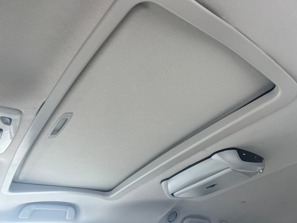 Used 2014 Toyota Sienna XLE FWD image 41